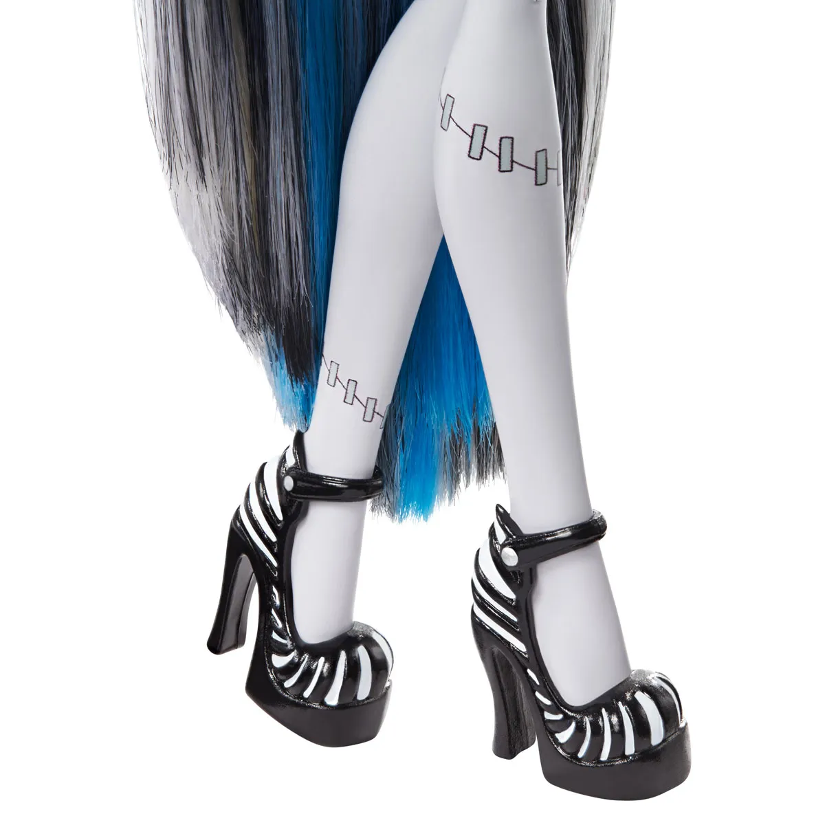 Detalle de los zapatos de tacón de la muñeca Frankie Stein Monster High Reel Drama.