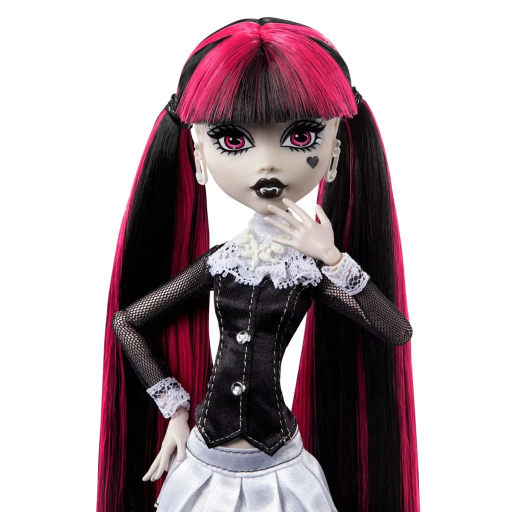 Primer plano del rostro de la muñeca Draculaura Monster High Reel Drama.